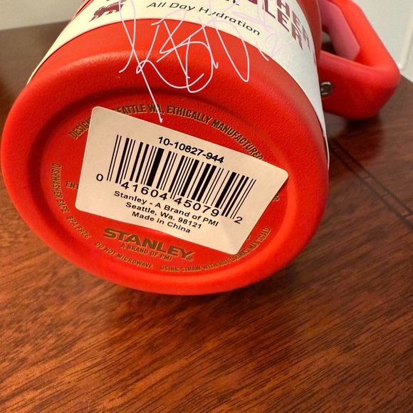 Stanley x Target 30oz RED VALENTINES DAY LIMITED Quencher! BNWT SHIPS ASAP - Picture 5 of 6